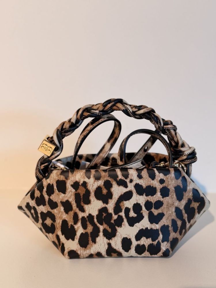  LEOPARD