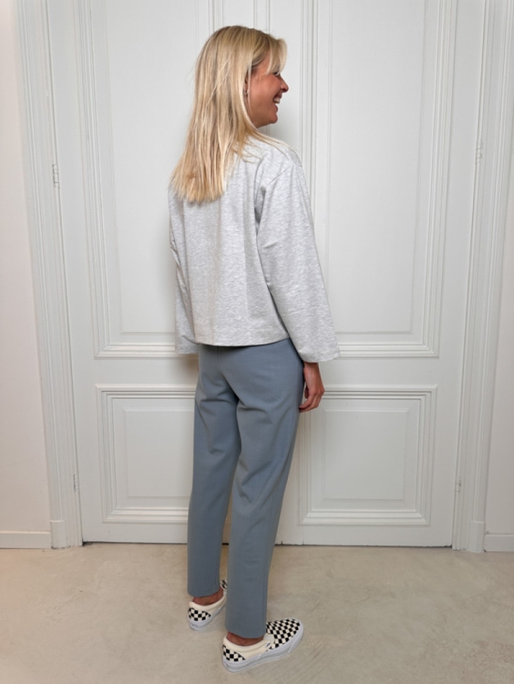 LIGHT GREY