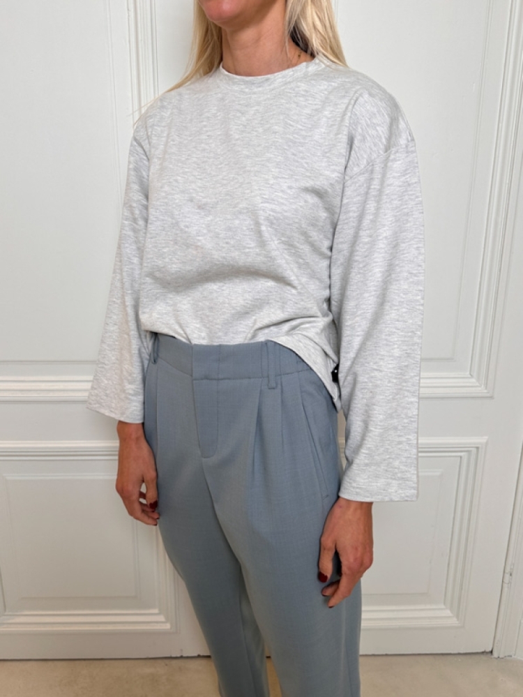 LIGHT GREY