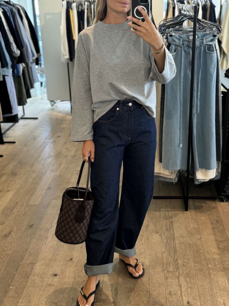  MID GREY
