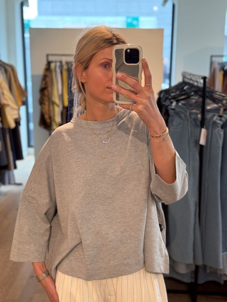 LIGHT GREY
