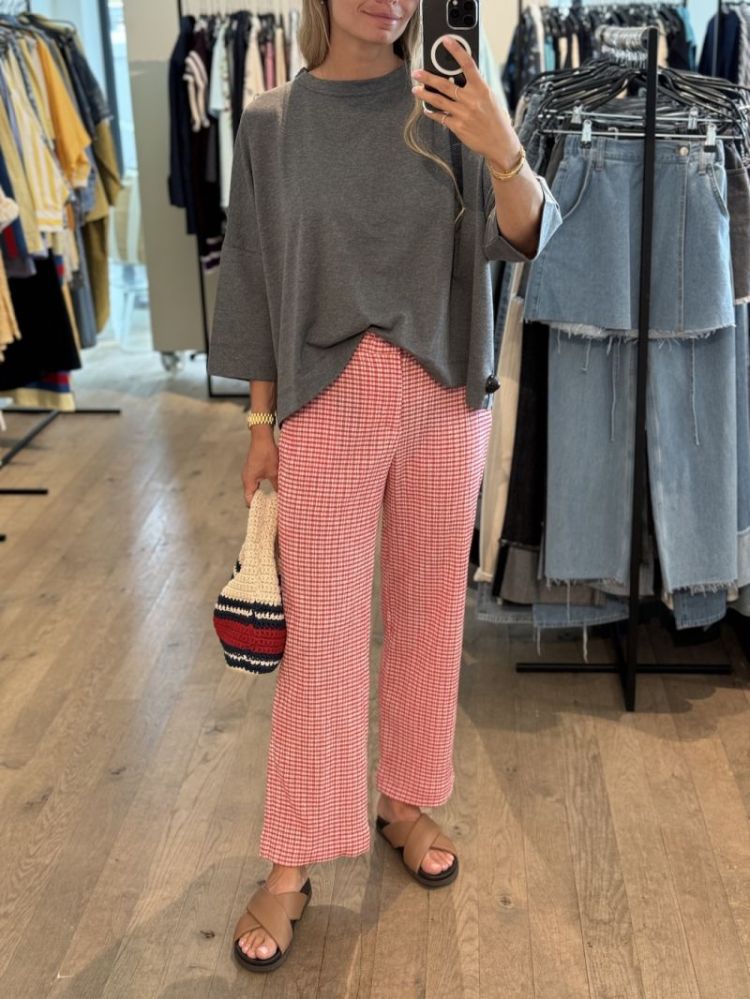 MID GREY