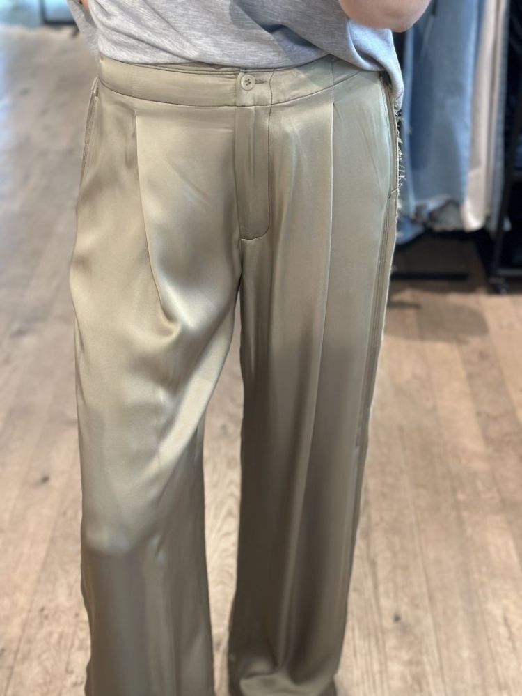  SAGE KHAKI