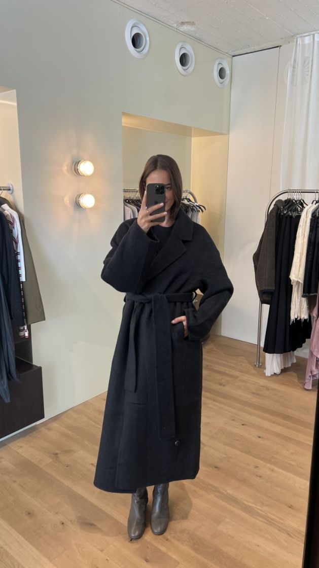  190303 BLACK