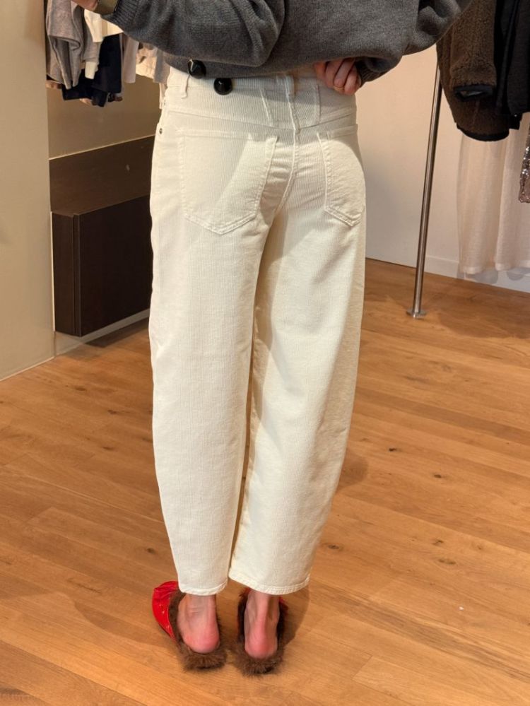 JAZZIE 261 CLOUD CREAM